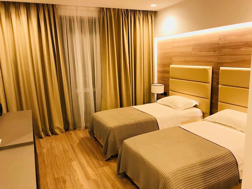 Hotel Morina Palace Dhermi Bagian luar foto