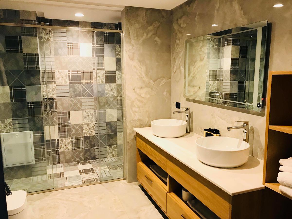 Hotel Morina Palace Dhermi Bagian luar foto