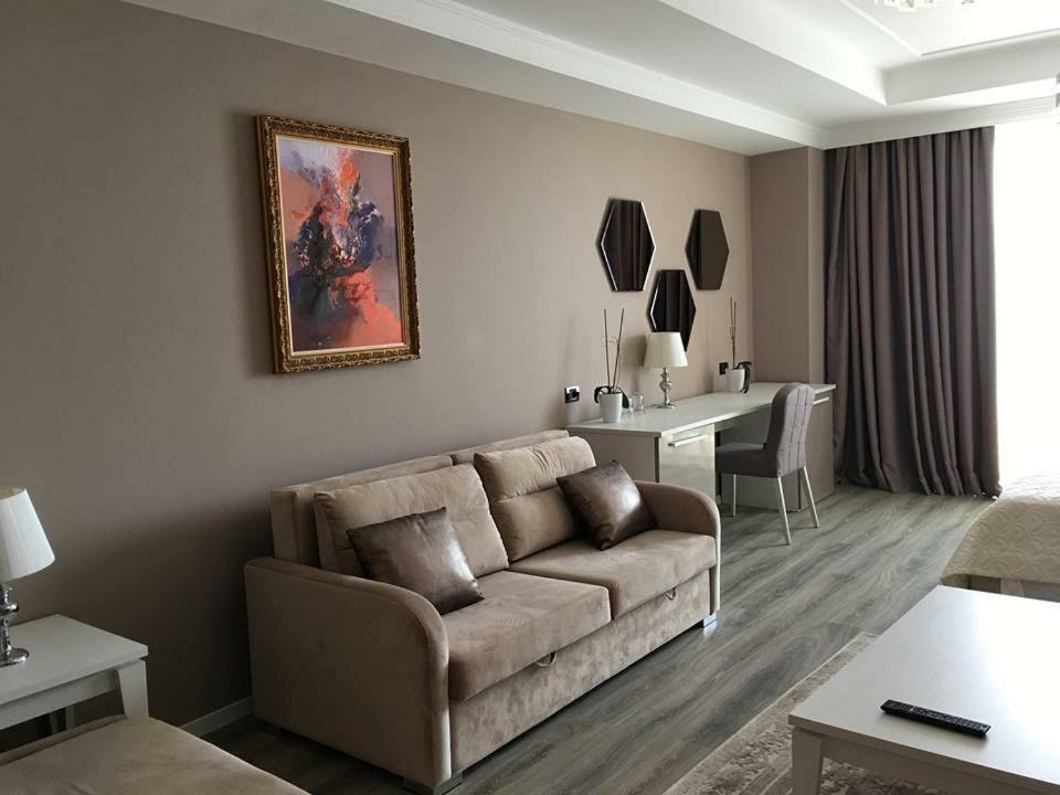 Hotel Morina Palace Dhermi Bagian luar foto